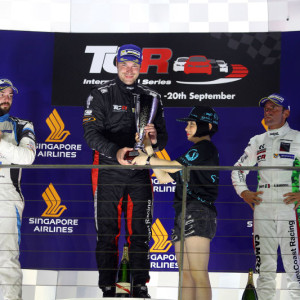 Gleason wins night race as Comini hits troubles
