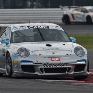 LA SPORT MADE IN ITALY SFIORA IL PODIO CON BACCANI IN GT CUP