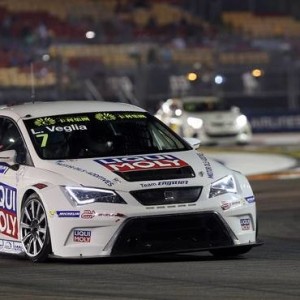 CONFERME PER LORENZO VEGLIA A SINGAPORE: IL TORINESE MANTIENE LA “TOP TEN” NEL TCR SERIES