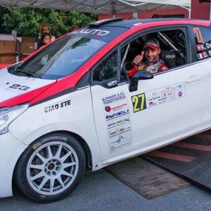 Il ticinese Kim Daldini in gara al Rally del Vallese di Campionato europeo