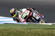 SIMEON CHIUDE LE PRIME LIBERE A PHILLIP ISLAND A SOLI 6 DECIMI DALLA VETTA