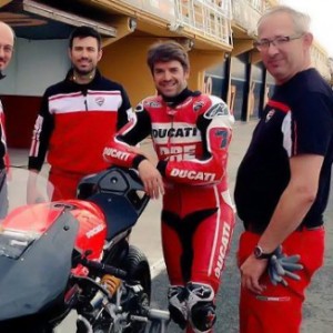 Checa completa una tre giorni di test in sella alla Panigale R