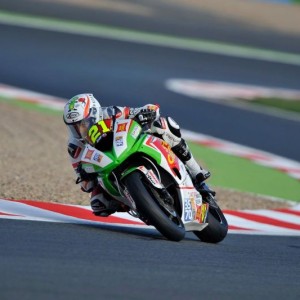Superstock 600 - Doppia top-5 del San Carlo Team Italia nelle prime prove a Magny-Cours