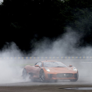 FELIPE MASSA GUIDA A CITTÀ DEL MESSICO LA SUPERCAR JAGUAR C-X75 DEL NEMICO DI JAMES BOND