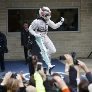 F1-Gran Premio degli Stati Uniti: Lewis Hamilton vince il terzo titolo mondiale. Grande rimonta di Vettel