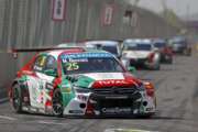Mehdi Bennani rinnova con la Sébastien Loeb Racing