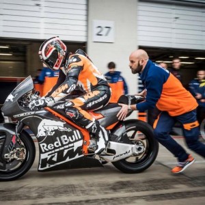 Debutta la KTM RC16