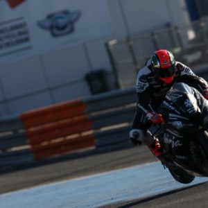 Sykes conclude da leader i test a Jerez, secondo Giugliano