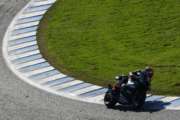 Tom Sykes al comando nel primo giorno di test a Jerez