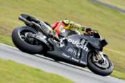 Le Ducati frenate dalla pioggia nel day 1 di Phillip Island
