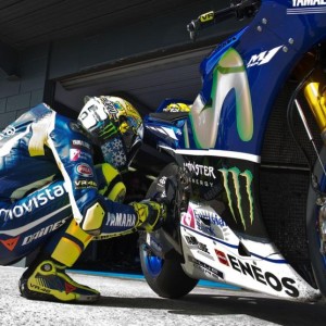 Rossi: "Useremo la moto più simile a quella del 2015"