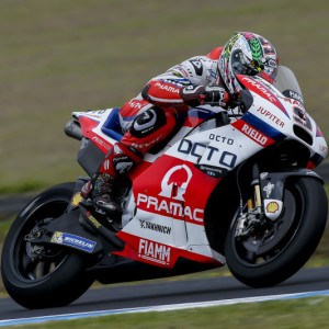 Petrux cade e si frattura la mano nell'ultimo giorno di test in Australia. Buoni segnali da Scott