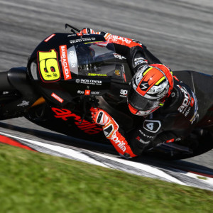 LA PIOGGIA RALLENTA IL LAVORO APRILIA A SEPANG MALGRADO LA SOSTA AI BOX BAUTISTA E BRADL CONCLUDONO IL LAVORO PROGRAMMATO NEL TERZO GIORNO DI TEST