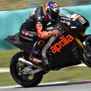 INIZIA A SEPANG, IN MALESIA, LA STAGIONE MOTOGP 2016 OGGI IL PRIMO DEI TRE GIORNI DI TEST PER BAUTISTA E BRADL SULLE APRILIA RS-GP