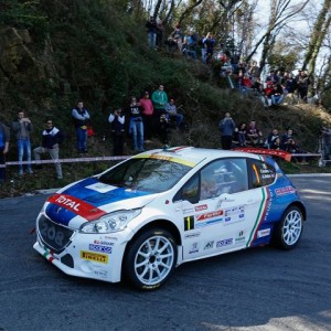 AL RALLY IL CIOCCO ANDREUCCI E LA PEUGEOT 208 T16 R5 ANCORA DAVANTI.