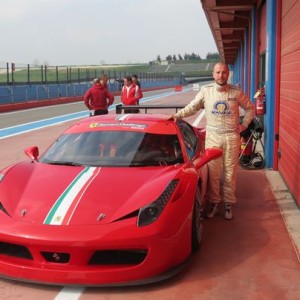 LUCA GAETANI SU FERRARI 458 PER PUNTARE AL GT IN CIVM