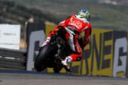 Davies vince Gara 1 e si inserisce nella sfida al titolo