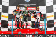 Rea conquista la vittoria, Davies finisce secondo e Hayden sale sul podio