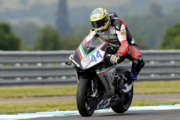 UK Round Donington Park: Gara