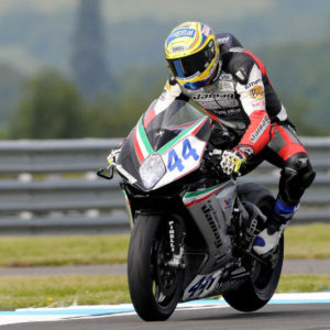 UK Round Donington Park: Gara