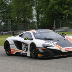 Alex Fontana alla volta di Silverstone con McLaren GT