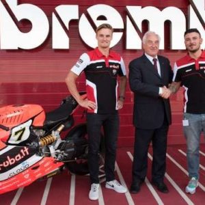 I  PILOTI  DEL  TEAM  SUPERBIKE  ARUBA.IT  R ACING  DUCATI  IN  VISITA  ALLA   BREMBO