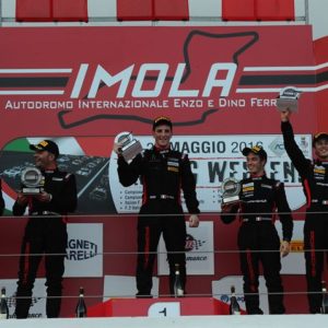 RICCARDO PERA (EBIMOTORS), DOPO LA VITTORIA IN GARA-1 SI CONFERMA SUL GRADINO PIÙ ALTO DEL PODIO ANCHE IN GARA-2 DEL CAYMAN GT4 TROPHY ITALIA