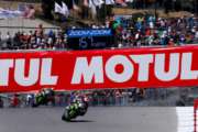 Rea regna a Laguna e Hayden conquista il podio