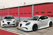 DUE ALFA ROMEO GIULIETTA QV SFORNATE DALLA BACCI ED AUTOFFICINA RALLY AL DEBUTTO IN PISTA A VALLELUNGA.