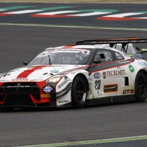 SEAN WALKINSHAW SALE SULLA NISSAN GT-R NISMO DEL DRIVE TECHNOLOGY ITALIA