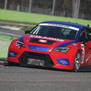 MONZA, QUALIFICHE. AD AKU PELLINEN (HONDA CIVIC TCR) ED ENRICO BETTERA (SEAT LEON TCR) LE POLE POSITION DI MONZA PER IL CAMPIONATO ITALIANO TURISMO.