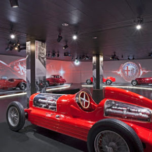 “Solo per appassionati”: il Museo Storico Alfa Romeo a cofani aperti per festeggiare il compleanno