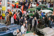 Fino a domenica a Torino un tuffo nel passato con Automotoretrò