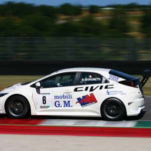 MM Motorsport, da quest'anno il team di riferimento per JAS nel TCR Italy Touring Car Championship.