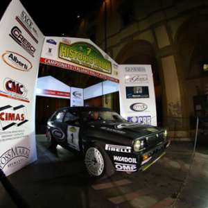 "Lucky" e Fabrizia Pons primi all'Historic Rally Vallate Aretine