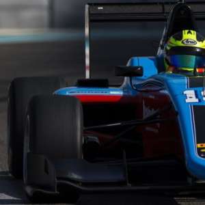 Lorandi con Jenzer nel campionato GP3