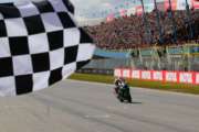 Vittoria per Rea, ritiro per Davies