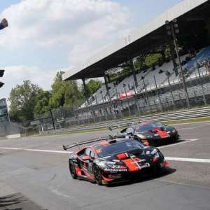 Il team Antonelli Motorsport trionfa a Monza in Gara 2 nel Lamborghini Super Trofeo Europa