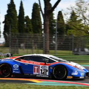Le Lamborghini Huracan di Beretta-Frassineti e Agostini-Zampieri dominano a Imola le prime prove libere del Campionato Italiano Gran Turismo 2017