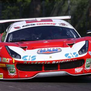 Le Ferrari 488 di Malucelli (Scuderia Baldini 27) e Schirò (Easy Race) in pole nelle due gare della classe Super GT3