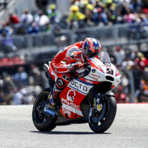 Superba gara di Petrux che chiude 8° dopo una grande rimonta. Scott (12°) limitato anche da un problema alla spalla