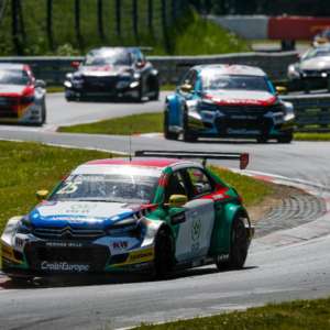 WTCC NURBURGRING: SÉBASTIEN LOEB RACING DOMINATES GREEN HELL