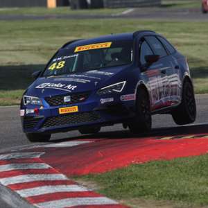 Adria, Qualifiche. Matteo Zucchi e Alberto Vescovi in pole position nella tappa inaugurale del Campionato Italiano Turismo TCS.