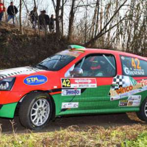 GIANESINI AL RALLY DI ALBA SU RENAULT CLIO N3