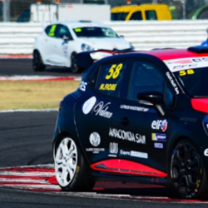 Flower Power Racing AD IMOLA PER L’ULTIMO IMPEGNO CON LA CLIO CUP