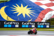 Petrux va forte sul bagnato (5°) ma è 11° nella combinata. Scott, influenzato, chiude 18°