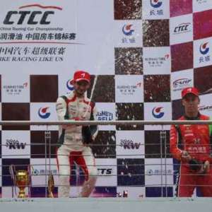 Prima epica vittoria di Alex Fontana nel CTCC a Ningbo