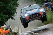 THIERRY NEUVILLE IN PROVA SPECIALE A RALLYLEGEND DOMENICA 22 OTTOBRE