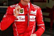 Antonio Giovinazzi al Motor Show sulla Ferrari F.1