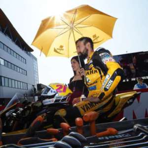 Krummenacher intensifica la lotta al titolo con una grande rimonta